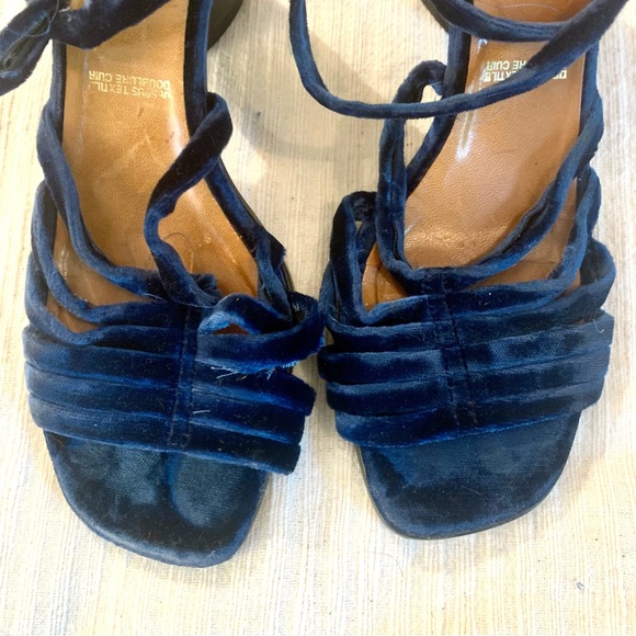 Robert Clergerie vintage navy blue velvet sandals/heels - Picture 2 of 7